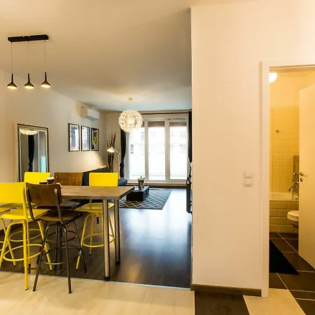 Corvintage Apartment *